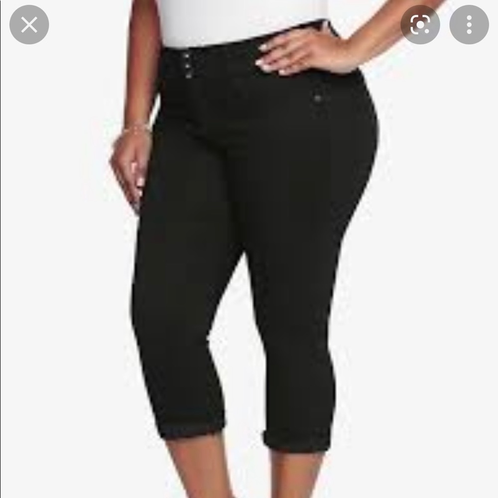 Torrid 22XS cropped jegging black